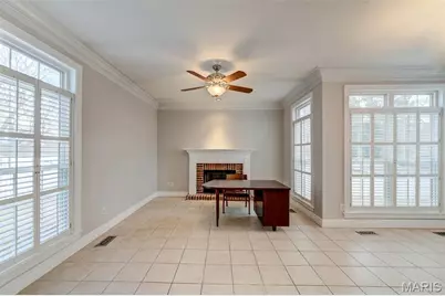 8822 Lynn Lane, Saint Louis, MO 63127 - Photo 9