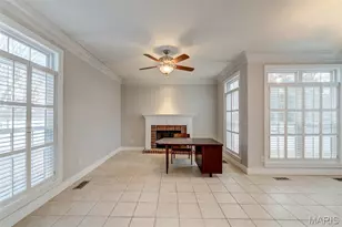 8822 Lynn Ln, Saint Louis, MO 63127 - Photo 9