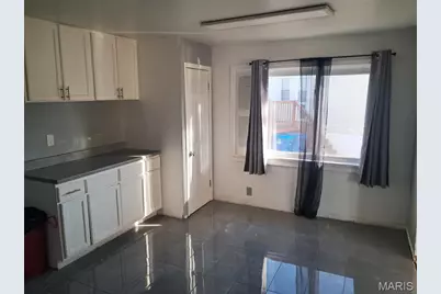 6006 Cascade Drive, Saint Louis, MO 63134 - Photo 9