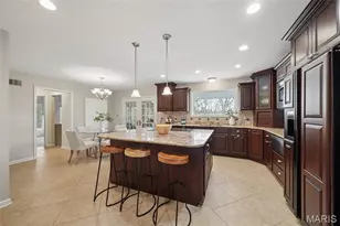 12856 Pointe Dr, Sunset Hills, MO 63127 - Photo 11