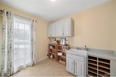 12856 Pointe Drive, Sunset Hills, MO 63127 - Photo 15