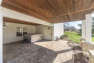 30 Meadowbrook Country Club Estate, Ballwin, MO 63011 - Photo 51