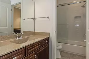 30 Meadowbrook Country Club Estate, Ballwin, MO 63011 - Photo 37