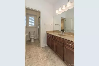 30 Meadowbrook Country Club Estate, Ballwin, MO 63011 - Photo 35