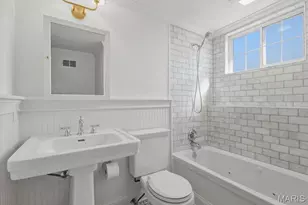 49 Waverton Dr, Ladue, MO 63124 - Photo 13