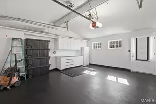 49 Waverton Dr, Ladue, MO 63124 - Photo 35