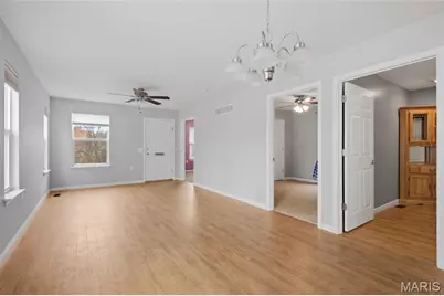 9933 Linn Avenue, Saint Louis, MO 63125 - Photo 5