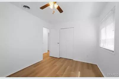 2911 Hubert Drive, Saint Louis, MO 63125 - Photo 11