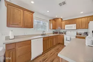 1134 Applelane, Lebanon, MO 65536 - Photo 7