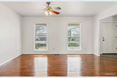 4391 Rhine Drive, Florissant, MO 63033 - Photo 5