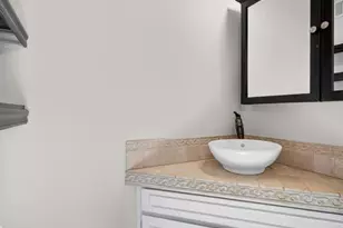 7908 Camelot Ln, Saint Louis, MO 63123 - Photo 19