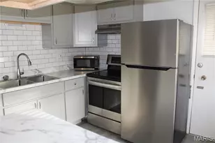 7450 Sieloff Dr, Hazelwood, MO 63042 - Photo 17