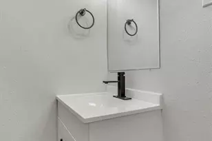 700 Dewayne Dr, Florissant, MO 63031 - Photo 27