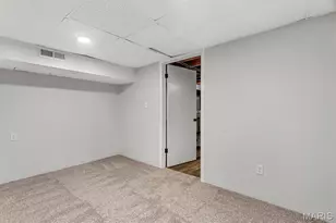 700 Dewayne Dr, Florissant, MO 63031 - Photo 25