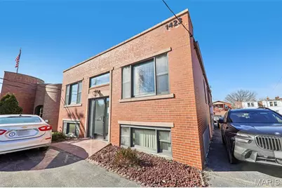 1423 S Big Bend Boulevard, Richmond Heights, MO 63117 - Photo 1