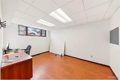 1423 S Big Bend Boulevard, Richmond Heights, MO 63117 - Photo 11