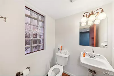 1423 S Big Bend Boulevard, Richmond Heights, MO 63117 - Photo 17