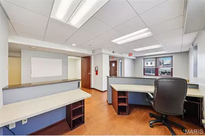 1423 S Big Bend Boulevard, Richmond Heights, MO 63117 - Photo 7