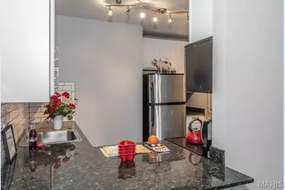627 Clara Avenue #1B, Saint Louis, MO 63112 - Photo 15