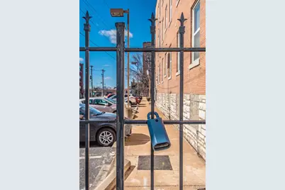 627 Clara Avenue #1B, Saint Louis, MO 63112 - Photo 29