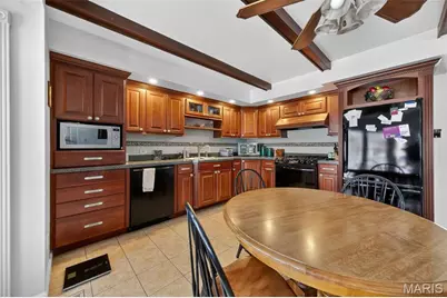 11923 Quality Lane, Maryland Heights, MO 63043 - Photo 13