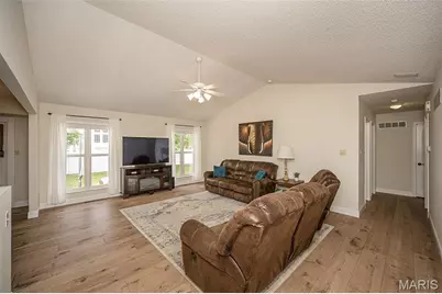1865 Highgrove Drive, O'Fallon, MO 63366 - Photo 5