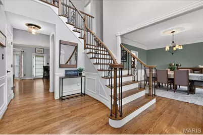 2221 Stonegate Manor Court, Chesterfield, MO 63017 - Photo 5