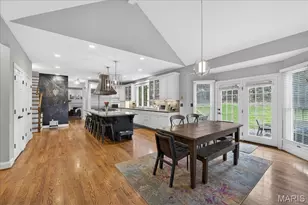 2221 Stonegate Manor Ct, Chesterfield, MO 63017 - Photo 19