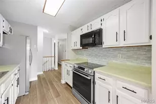 3060 Autumn Shores Dr, Maryland Heights, MO 63043 - Photo 11