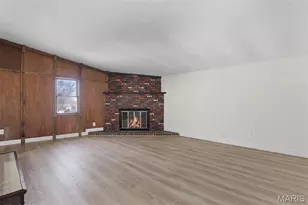 1126 Yorktown Dr, Saint Charles, MO 63303 - Photo 9