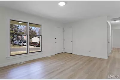 1126 Yorktown Drive, Saint Charles, MO 63303 - Photo 5