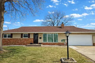 805 Westair Dr, Saint Louis, MO 63125 - Photo 1