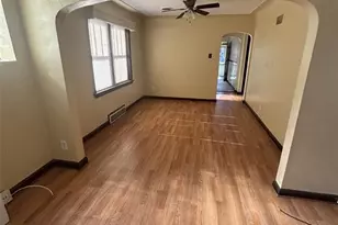 5979 Drury Ln, Saint Louis, MO 63147 - Photo 3