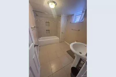 5979 Drury Lane, Saint Louis, MO 63147 - Photo 5