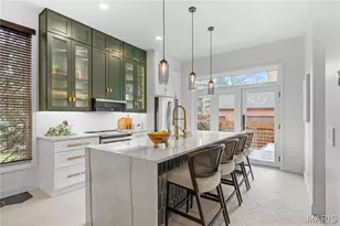 1310 MacKay Pl, Saint Louis, MO 63104 - Photo 9