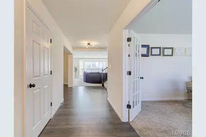902 Palisades Circle, Saint Charles, MO 63301 - Photo 5