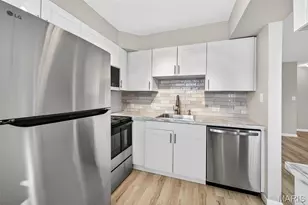 10031 Echoridge Ln, Affton, MO 63123 - Photo 7