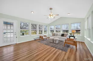 962 Midpoint Dr, O'Fallon, MO 63366 - Photo 9