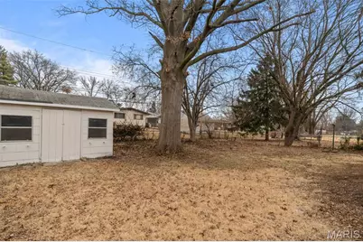 725 Hazelvalley Drive, Hazelwood, MO 63042 - Photo 3