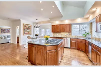 16507 Kingspointe Lake Lane, Chesterfield, MO 63005 - Photo 33