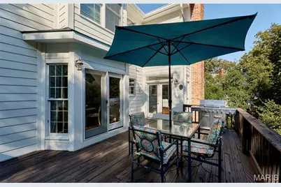 16507 Kingspointe Lake Lane, Chesterfield, MO 63005 - Photo 7