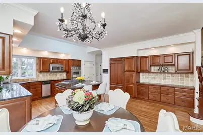 16507 Kingspointe Lake Lane, Chesterfield, MO 63005 - Photo 29