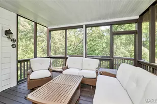 16507 Kingspointe Lake Ln, Chesterfield, MO 63005 - Photo 9