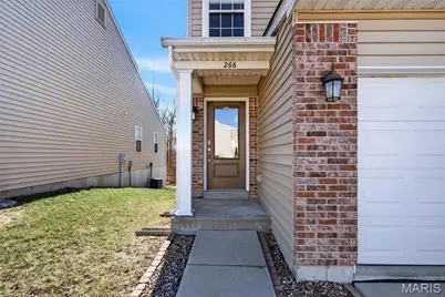 266 Cimarron Ridge Crossing, Wentzville, MO 63385 - Photo 3