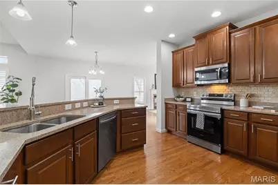 1802 Sterling Oaks Drive, Saint Peters, MO 63376 - Photo 13