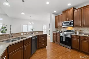 1802 Sterling Oaks Dr, Saint Peters, MO 63376 - Photo 13