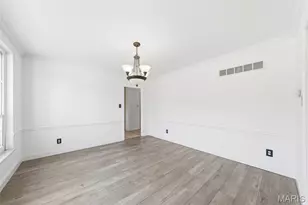 1050 Kehrs Mill Rd, Ballwin, MO 63011 - Photo 7