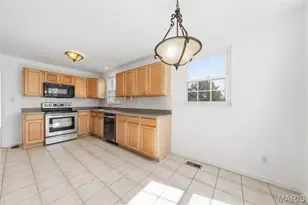 1050 Kehrs Mill Rd, Ballwin, MO 63011 - Photo 19