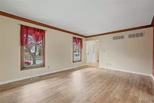 1013 Driftwood Trails Dr, Florissant, MO 63031 - Photo 9