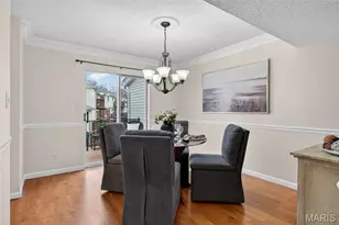 9137 Wrenwood Ln, Brentwood, MO 63144 - Photo 5